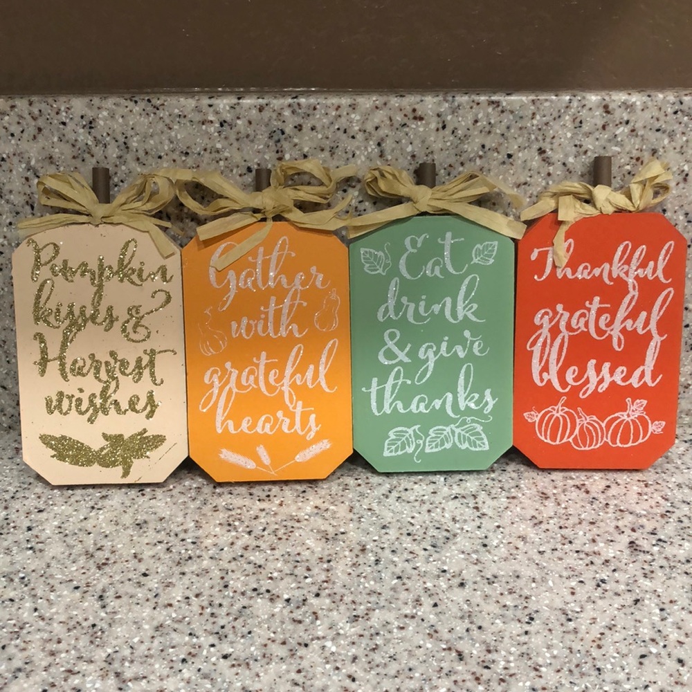 🆕🍁 Set of 4 Fall Harvest Sentiment Signs